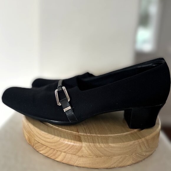 Munro Shoes- Women's 10N Cindi Slip-On Loafer Heel- Black Fabric - Picture 4 of 8